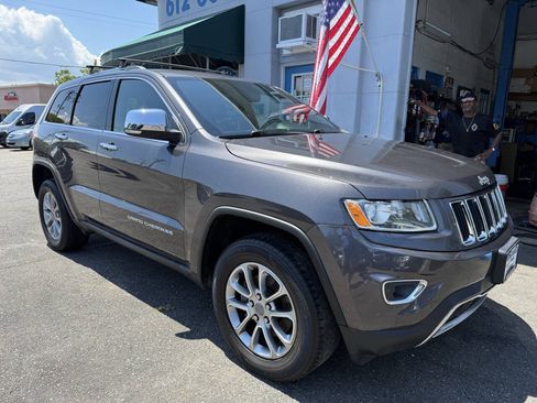 Used 2015 Jeep Grand Cherokee Limited w/ Trailer Tow Group IV AWD/4WD image 4