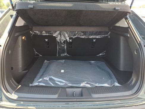 New 2026 Chevrolet Trax LT w/ Sunroof Package FWD image 15