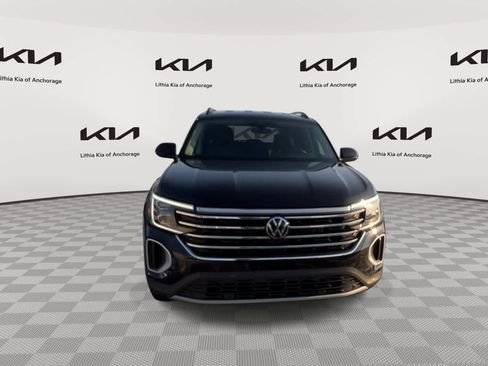 Used 2025 Volkswagen Atlas SE AWD/4WD image 4