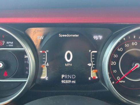 Used 2018 Jeep Wrangler Unlimited Rubicon AWD/4WD image 46