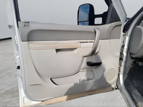 Used 2010 Chevrolet Silverado 1500 W/T image 7