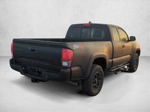 Used 2021 Toyota Tacoma SR image 5