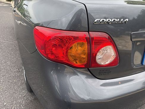 Used 2010 Toyota Corolla S FWD image 21