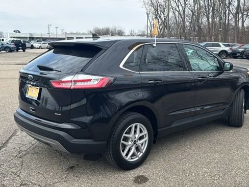 Certified 2024 Ford Edge SEL w/ Convenience Package image 4