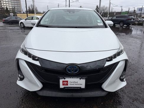 Certified 2021 Toyota Prius Prime Limited image 3