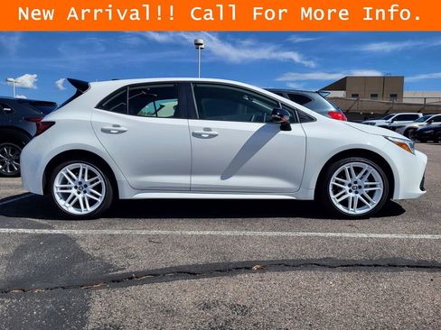 Used 2026 Toyota Corolla SE FWD image 8