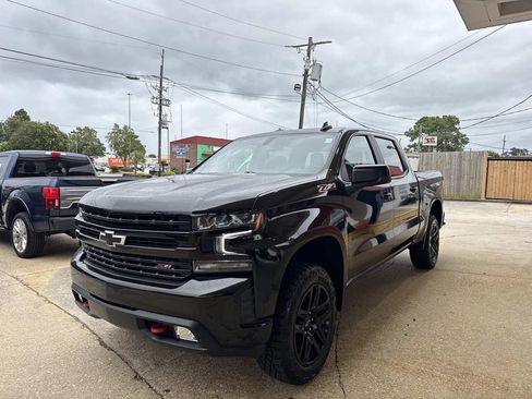 Used 2021 Chevrolet Silverado 1500 LT Trail Boss w/ Convenience Package II AWD/4WD image 3