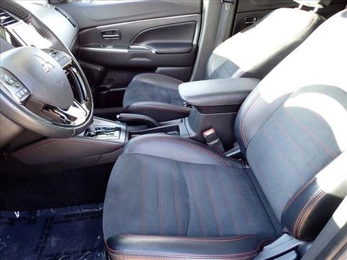 Used 2024 Mitsubishi Outlander Sport AWD image 12