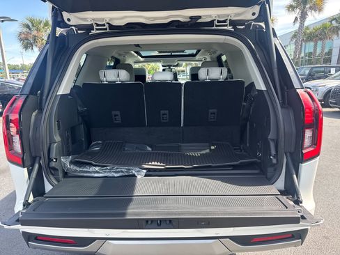 New 2026 Ford Expedition Platinum w/ Platinum Ultimate Package AWD/4WD image 19