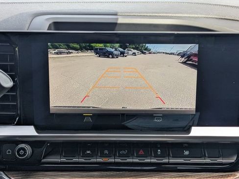 Used 2023 Chevrolet Silverado 1500 LT image 31