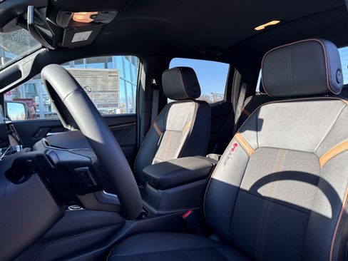 New 2026 GMC Canyon AT4 image 13