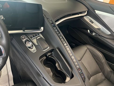 Used 2022 Chevrolet Corvette Stingray Preferred Conv w/ Z51 Performance Package image 11