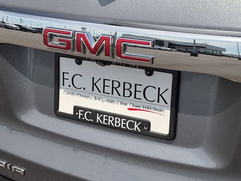 Certified 2021 GMC Acadia SLE w/ Driver Convenience Package FWD image 30