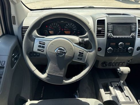 Used 2016 Nissan Frontier SV AWD/4WD image 12