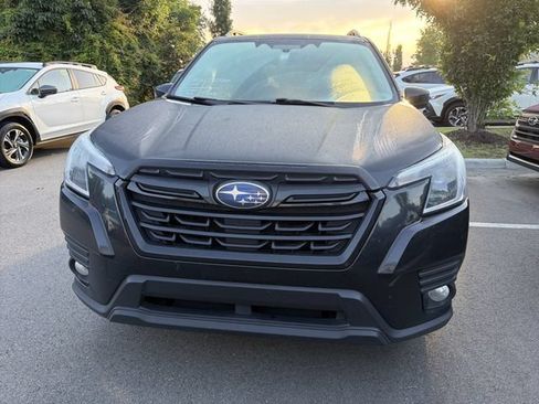 Used 2023 Subaru Forester Premium AWD/4WD image 4