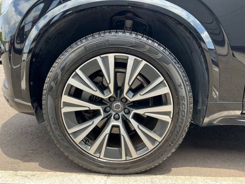 Used 2020 Volvo XC90 T5 Momentum w/ Protection Package Premier FWD image 16