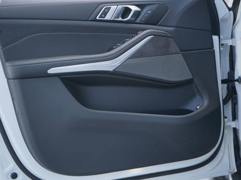 Used 2026 BMW X5 xDrive50e w/ Premium Package image 10