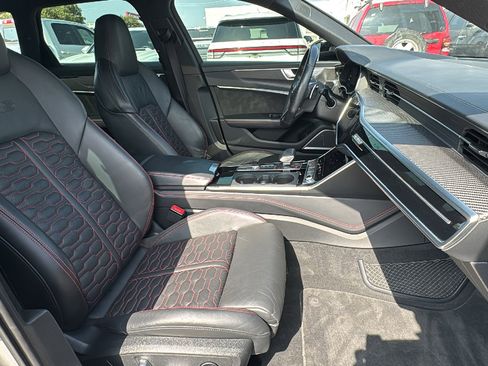 Used 2021 Audi RS 6 image 32