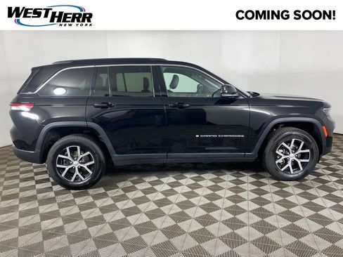 Used 2024 Jeep Grand Cherokee Limited image 22