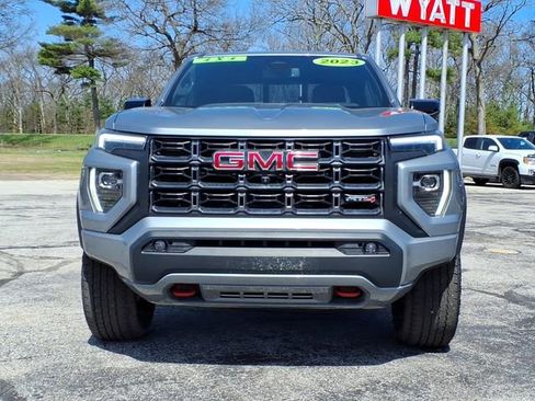 Used 2023 GMC Canyon AT4 w/ Technology Package AWD/4WD image 2