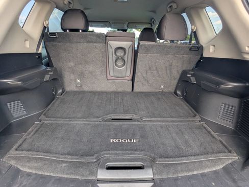 Used 2019 Nissan Rogue SV FWD image 13