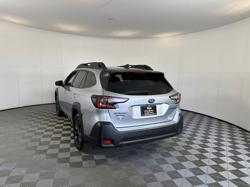 Used 2025 Subaru Outback Onyx Edition image 8