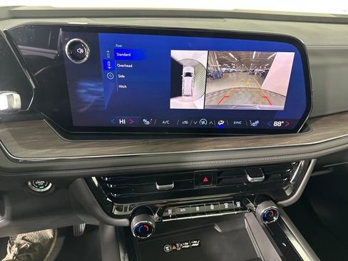 Used 2025 Chevrolet Tahoe LT w/ Comfort Package image 30