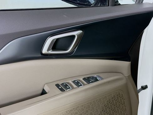 Used 2026 Kia Carnival image 21