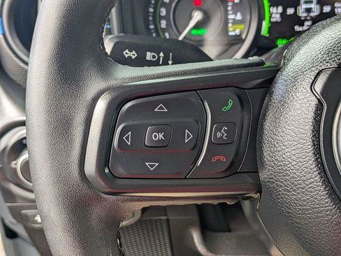 Certified 2025 Jeep Wrangler Unlimited Rubicon 4xe w/ Convenience Group AWD/4WD image 19