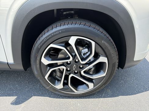 New 2026 Chevrolet Trax RS w/ Driver Confidence Package FWD image 12
