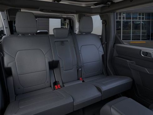 New 2026 Ford Bronco Outer Banks w/ Sasquatch Package AWD/4WD image 11