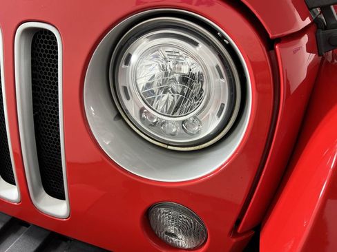 Used 2017 Jeep Wrangler Sahara w/ Dual Top Group image 30