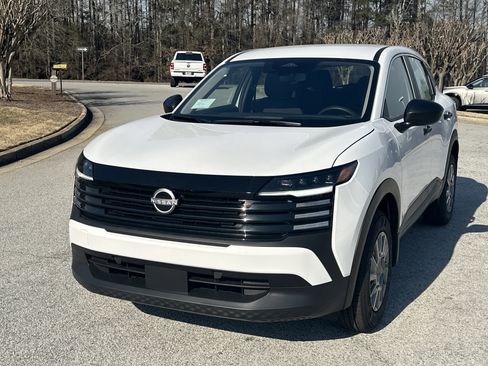 New 2026 Nissan Kicks S image 1