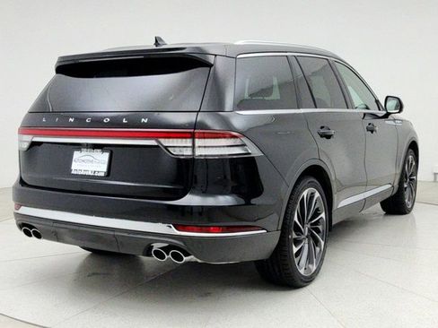 Used 2023 Lincoln Aviator Reserve w/ Equipment Group 201A image 5