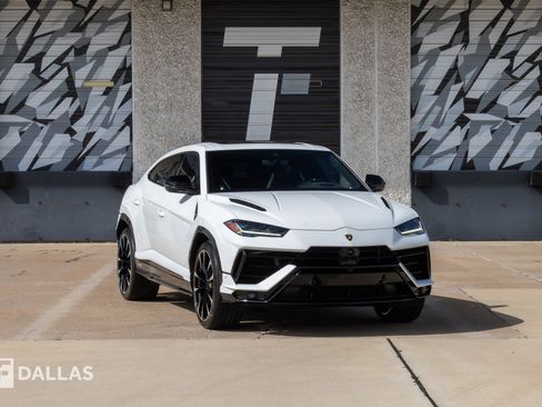 Used 2024 Lamborghini Urus S image 1