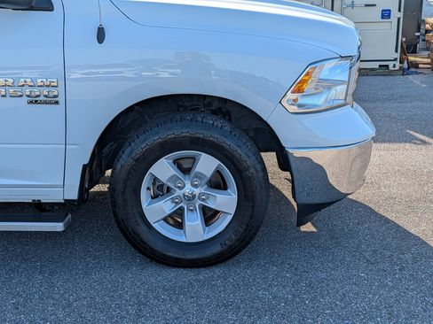 Used 2021 RAM 1500 Classic SLT RWD image 11