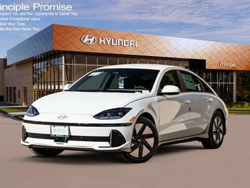 New 2025 Hyundai Ioniq 6 SE RWD image 1