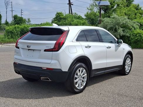 Used 2023 Cadillac XT4 Luxury w/ Cold Weather Package AWD/4WD image 6