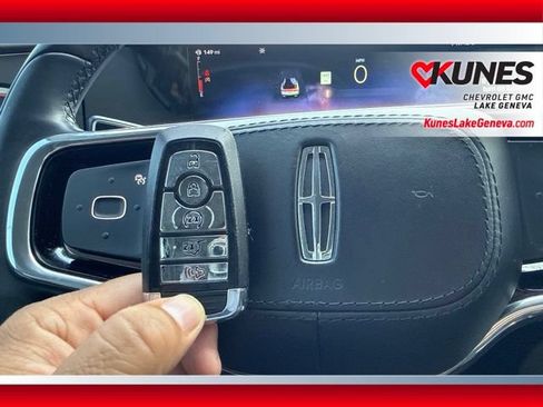 Used 2024 Lincoln Nautilus Reserve AWD/4WD image 43