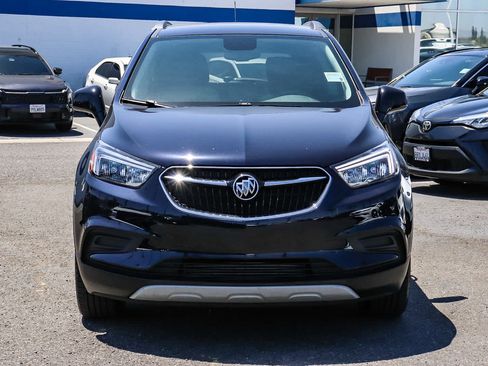 Used 2021 Buick Encore Preferred AWD/4WD image 2