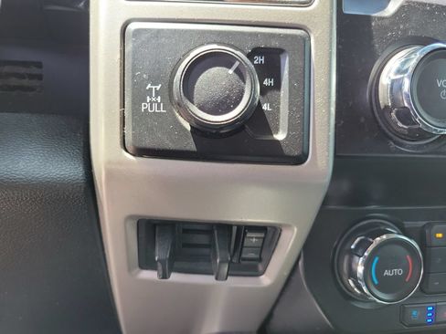 Used 2020 Ford F250 Lariat AWD/4WD image 33