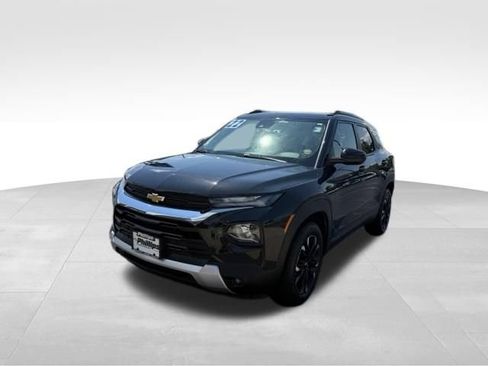 Used 2022 Chevrolet TrailBlazer LT FWD image 3