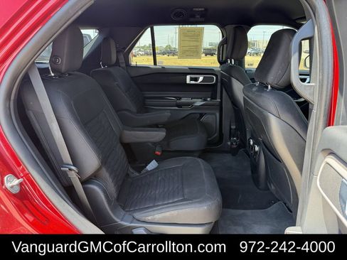 Used 2020 Ford Explorer XLT RWD image 32