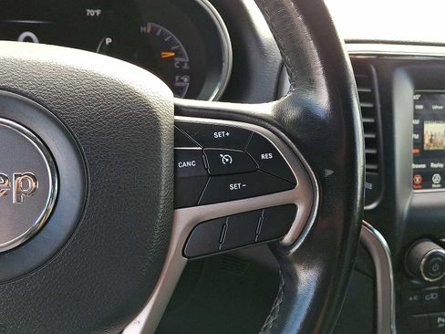 Certified 2020 Jeep Grand Cherokee Laredo image 21