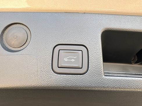 New 2027 GMC Terrain Elevation w/ Elevation Premium Package FWD image 17