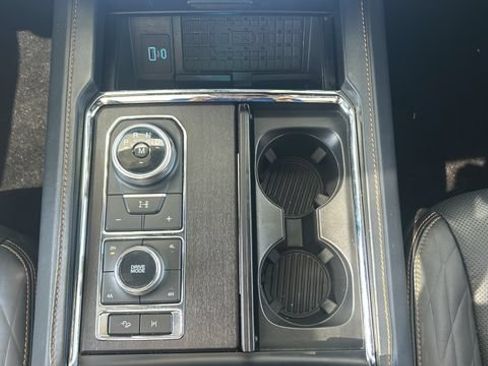 Used 2022 Ford Expedition Max Platinum AWD/4WD image 22