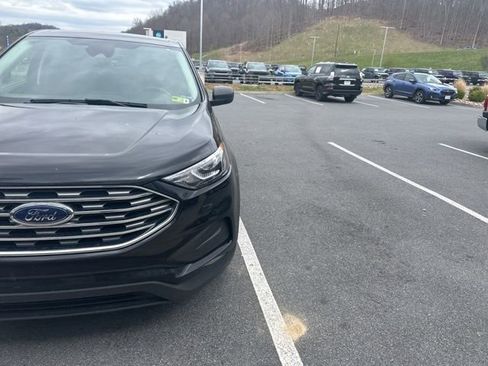 Used 2022 Ford Edge SE image 5