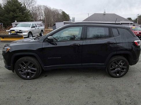 New 2026 Jeep Compass Limited w/ Sun, Sound & Navigation Group image 5