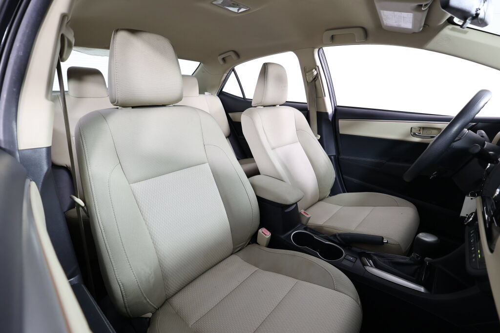 Used 2014 Toyota Corolla LE FWD image 24
