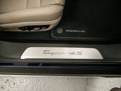Used 2024 Porsche Taycan 4S AWD/4WD image 30